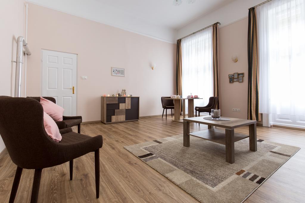 Bpm: Dob70 Classic Apartment In Downtown Budapest Phòng bức ảnh