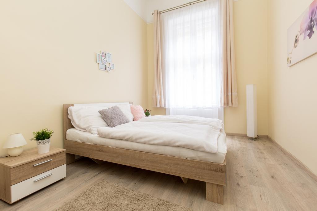 Bpm: Dob70 Classic Apartment In Downtown Budapest Phòng bức ảnh