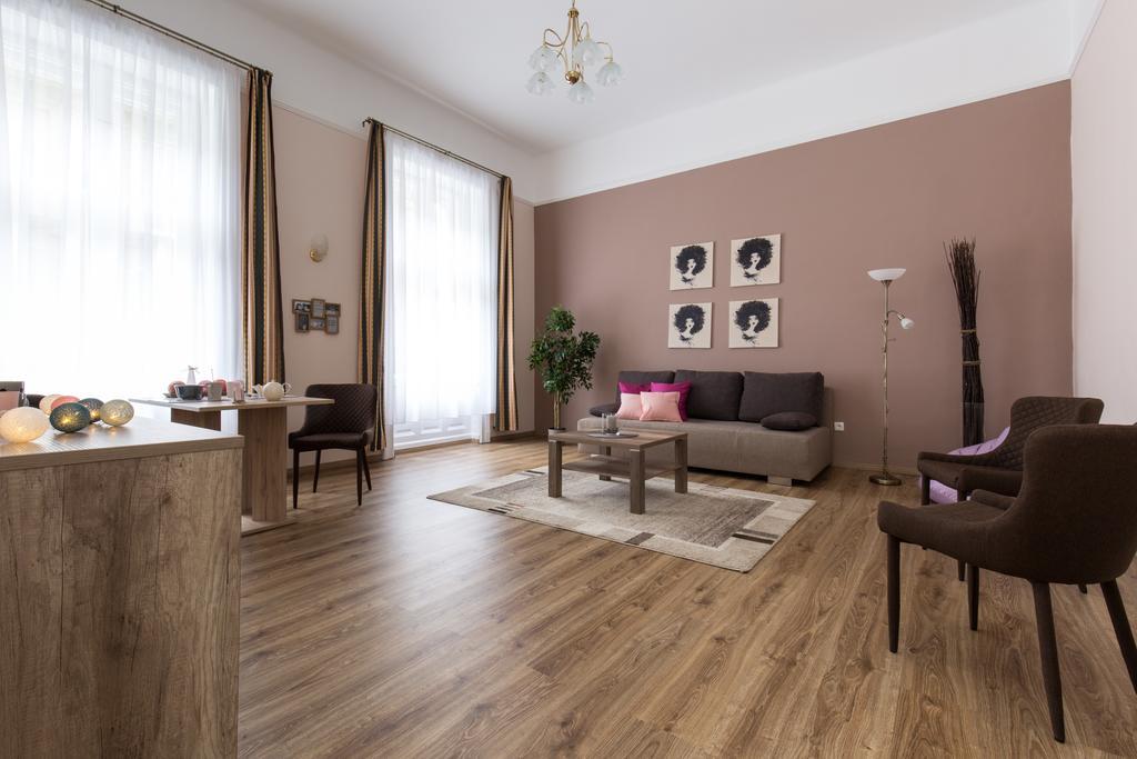 Bpm: Dob70 Classic Apartment In Downtown Budapest Phòng bức ảnh