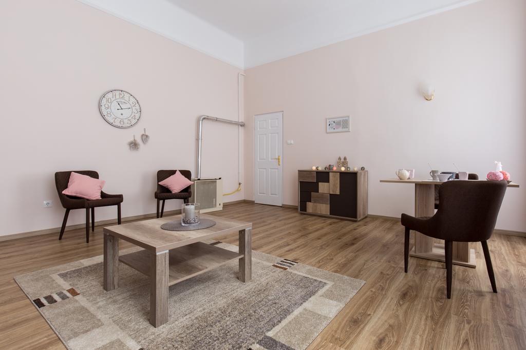 Bpm: Dob70 Classic Apartment In Downtown Budapest Phòng bức ảnh